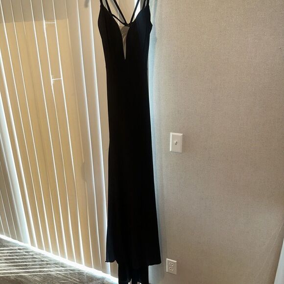 La Femme Black Spaghetti Shoulder Stretch Gown Size 6. NWOT. 14 - Picture 1 of 13